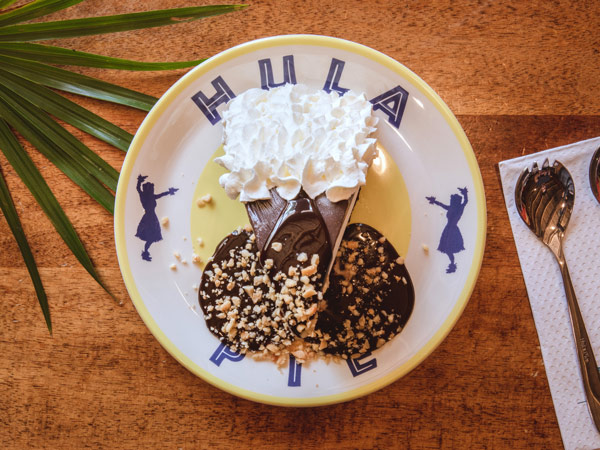 a plate of hula pie at Duke’s, Outrigger Waikīkī Beach Resort