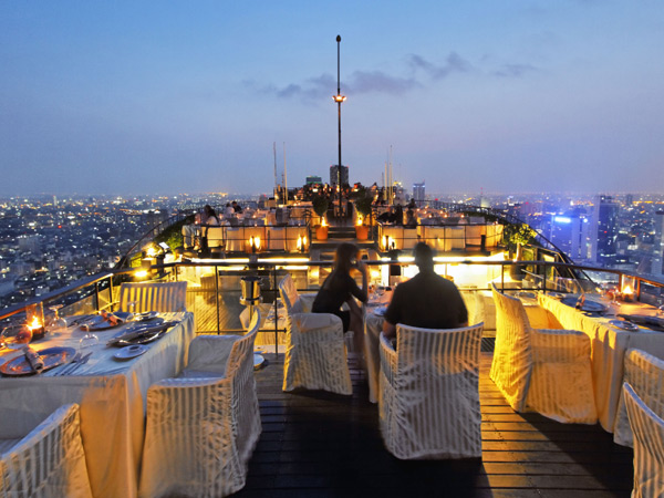 people dining at Vertigo and Moon Bar, Banyan Tree