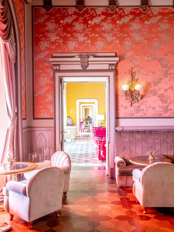a chic suite interior inside Grand Hotel Tremezzo