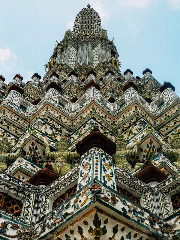 intricate details of the Wat Pho structure