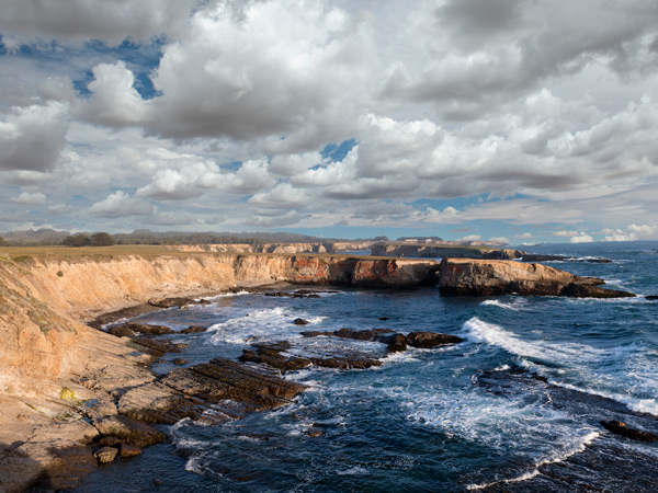 the coastline beyond San Francisco