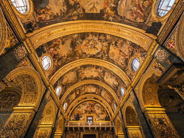 impressive details of tSt John’s Co-Cathedral ceiling