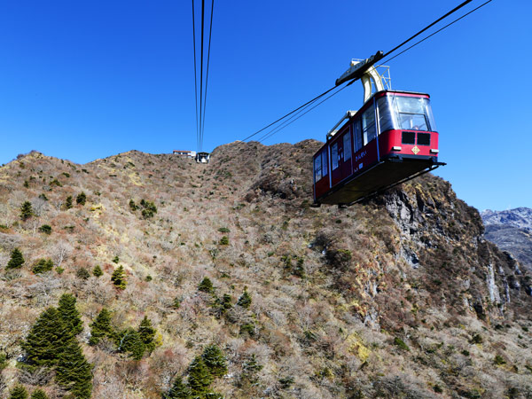 the Nita Pass Ropeway heading to Mt Myokendake