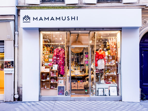 front view entrance of Mamamushi boutique shop in Paris