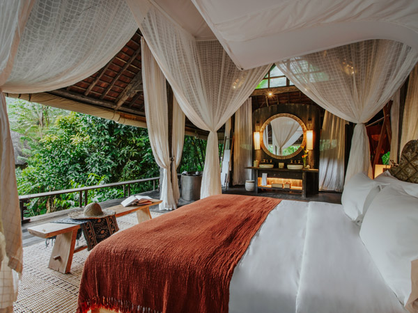 a look inside Banyan Tree’s balés, sustainable hotel in Bali