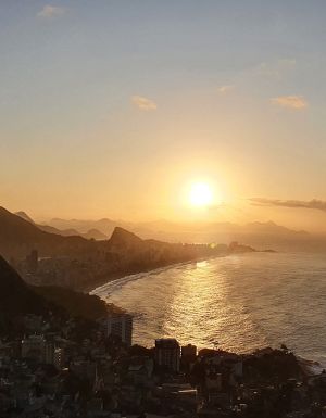 sunrise Mirante do Arvrão hotel Vidigal rio de janeiro favela