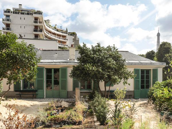the exterior of Balzac's House in Paris