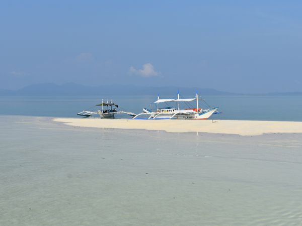 the vanishing white sandbar at Onok Island