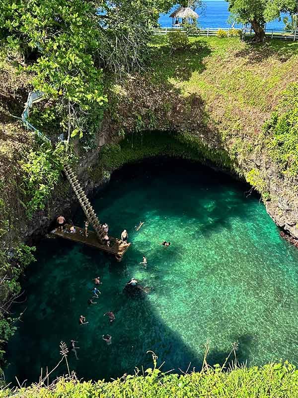 To Sua Ocean Trench, swimming in Samoa