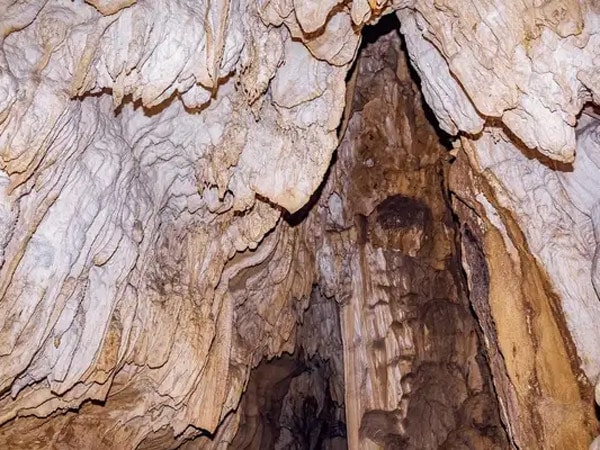 jagged rock formations inside Hundred Caves