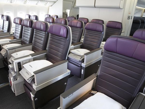 empty seats inside United Airlines