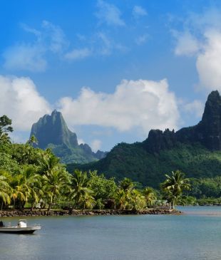 Cruise the islands of Tahiti onboard Oceania Cruises’ Regatta