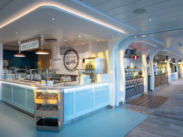 Crème de la Crepe in the Aquadome Market