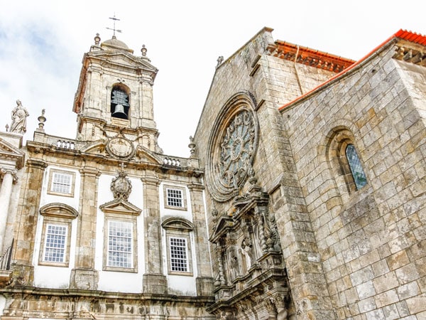 a gothic-style exterior in the Church of São Francisco