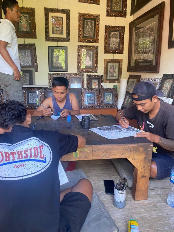 students painting at The Wayan Gama Painter Group and School