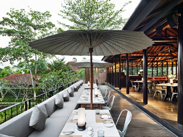 the outdoor terrace at Uma Cucina
