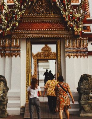 Bangkok temple entrance