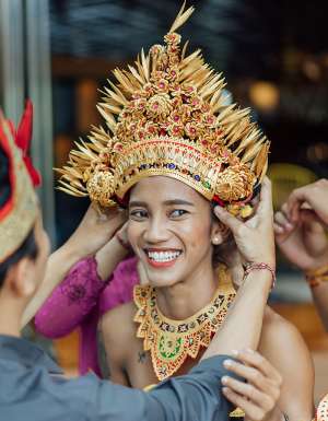 Balinese women in traditional dress, Hotel Indigo Bali Seminyak