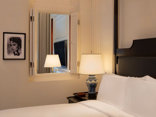 the Elizabeth Taylor Suite in Raffles Singapore