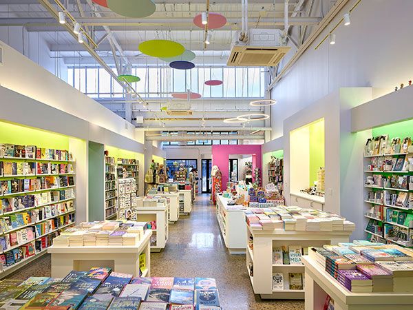 Posman Books, chelsea markets, best book stores in New York City