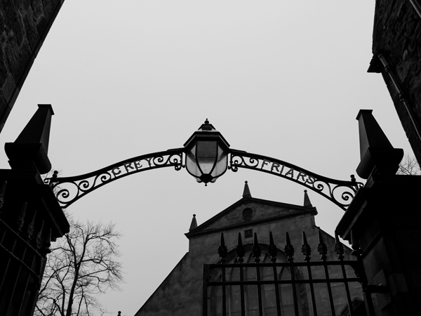 the archway entrance to Greyfriars Kirkyard, Edinburg