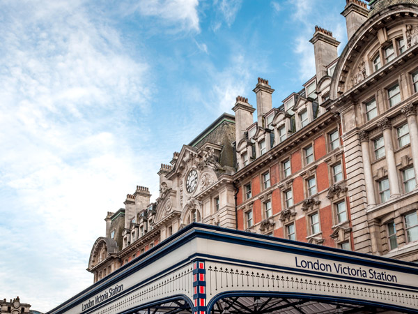 the London Victoria Station, Brighton