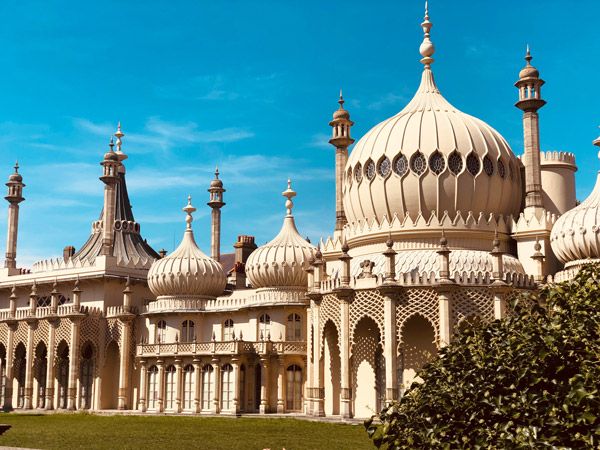the exterior of Brighton Pavilion