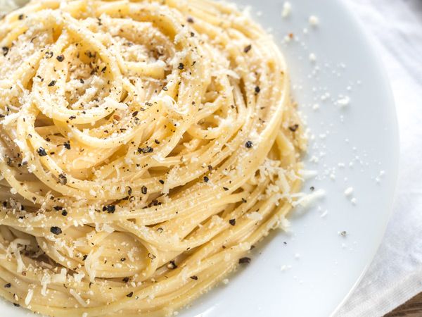 a plate of Cacio e Pepe at Felice a Testaccio, Rome