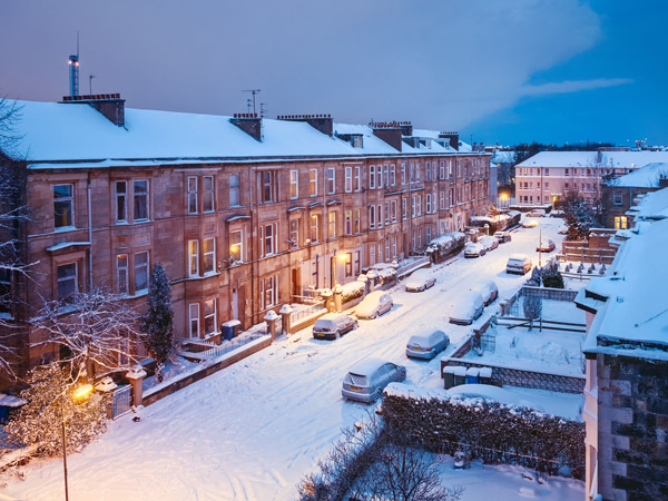 the view from the top of the evening courtyard of the city of Glasgow in winter
