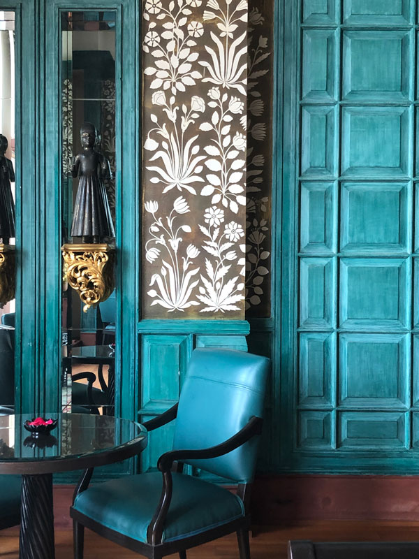 blue aesthetics at The Oberoi Amarvilas