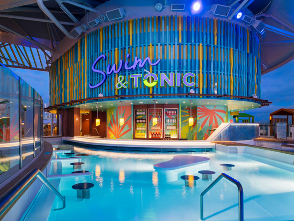 Swim & Tonic onboard Icon of the Seas