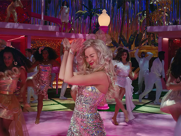 Margot Robbie dancing in the Barbie Movie