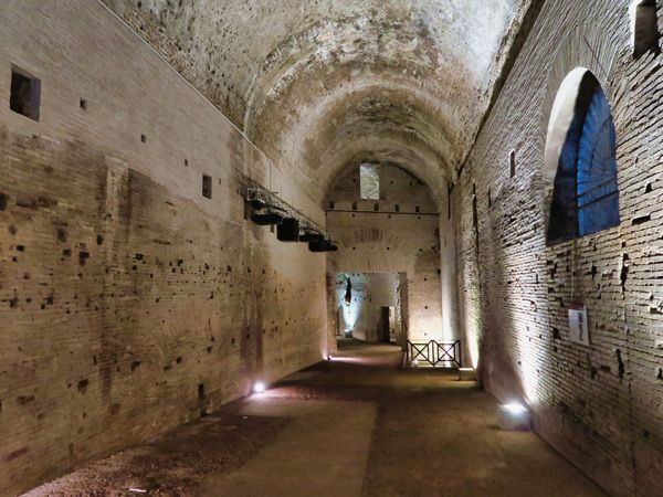 an underground palace in Rome, Domus Aurea