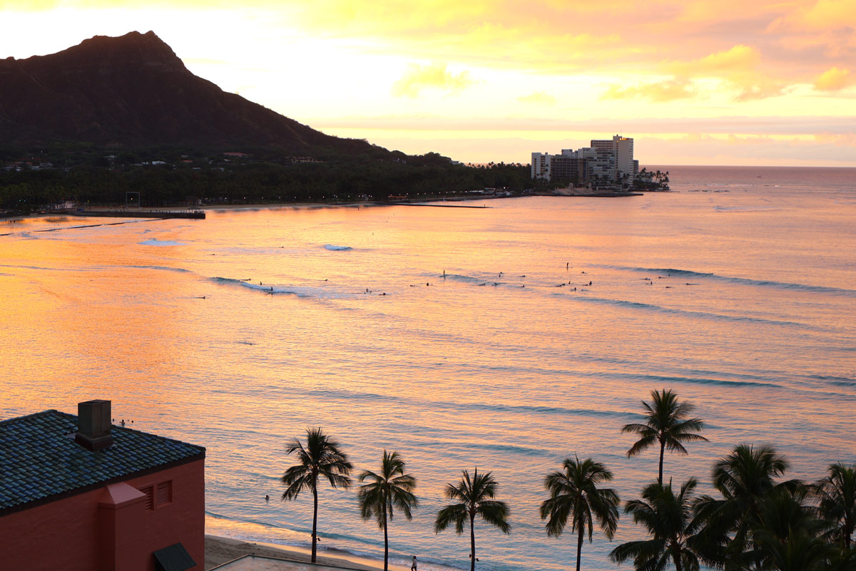 8 Best Places In Hawai'i For Surfing - International Traveller