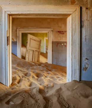 8 eerie ghost towns around the world to visit