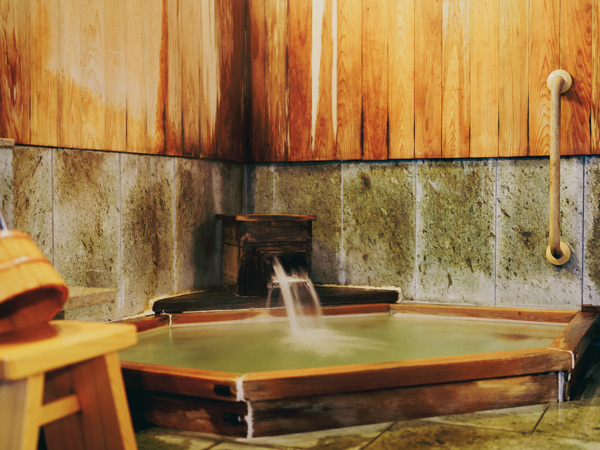 hot spring bath in Oita onsen