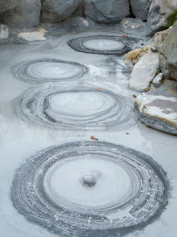 an Oniishibozu Hell mud hot spring