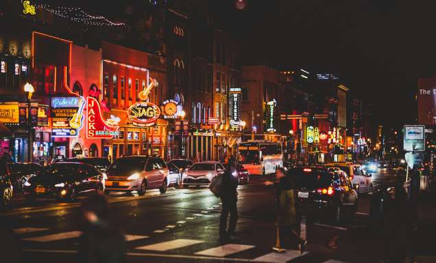 restaurants and bars bars along Nashville streets