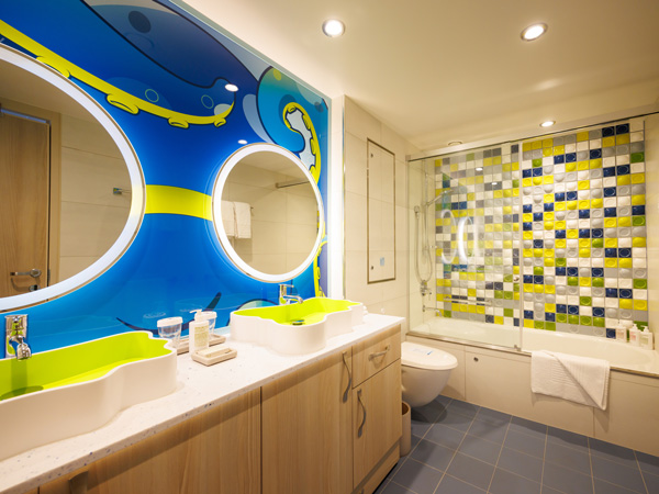 the kids' bathroom inside the ultimate family townhouse, Icon of the Seas