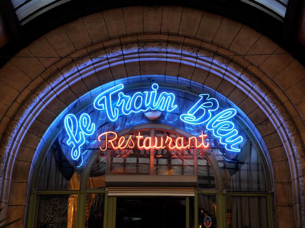 the Le Train Bleu restaurant in Gare de Lyon