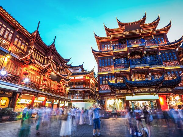 Yuyuan Garden at night