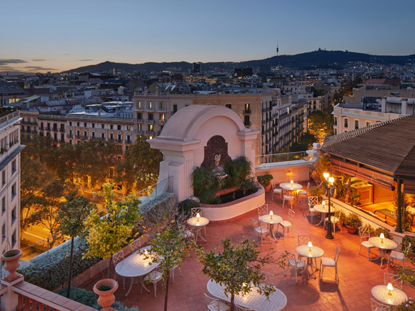 the rooftop garden at El Palace
