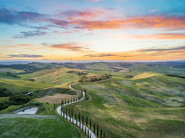 a scenic landscape of the Tuscan countryside