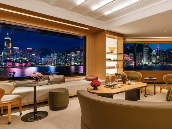 Regent Hong Kong's corner suite overlooking the Victoria Harbour views