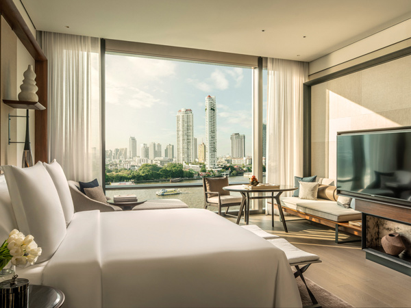 the Deluxe River View room at Four Seasons Bangkok