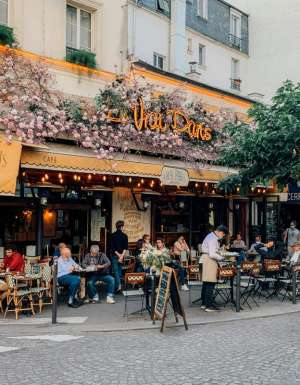 Paris cafe exterior
