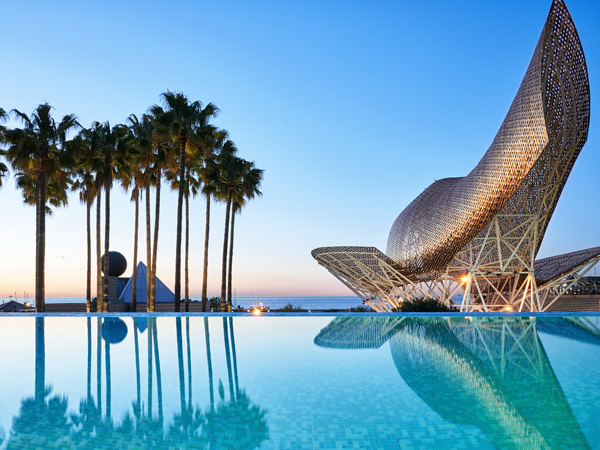 Hotel Arts Barcelona infinity pool