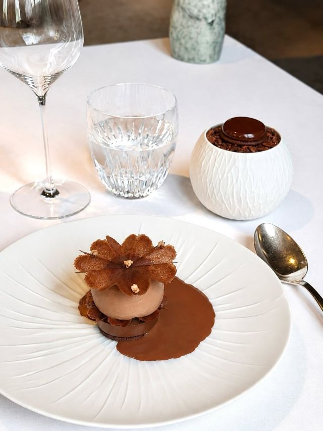 a chocolate dessert at Restaurant Le Gabriel