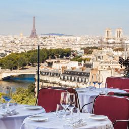 the rooftop view of Paris at Bonnie Restaurant