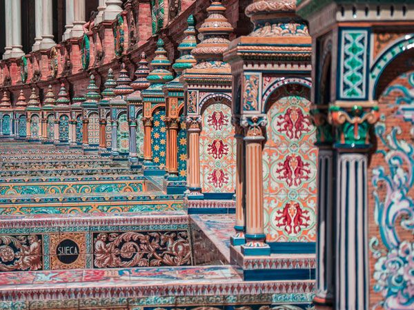 the colourful ceramics in Plaza de España